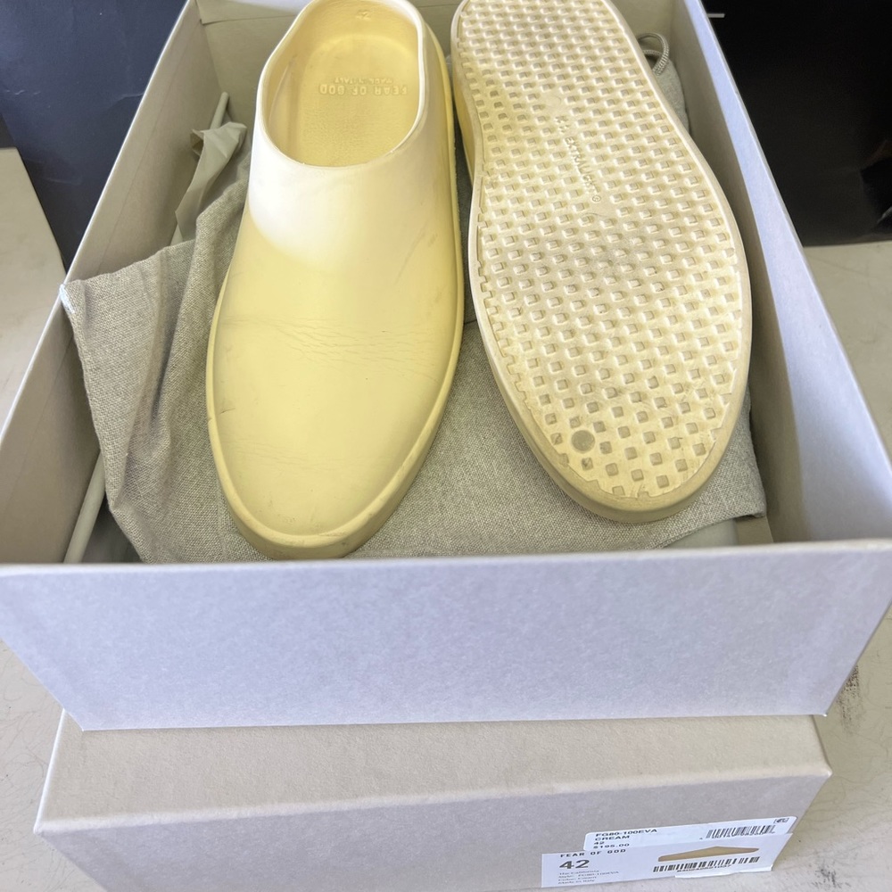 FEAR OF GOD CALIFORNIA slip ons sz 9 CREAM
